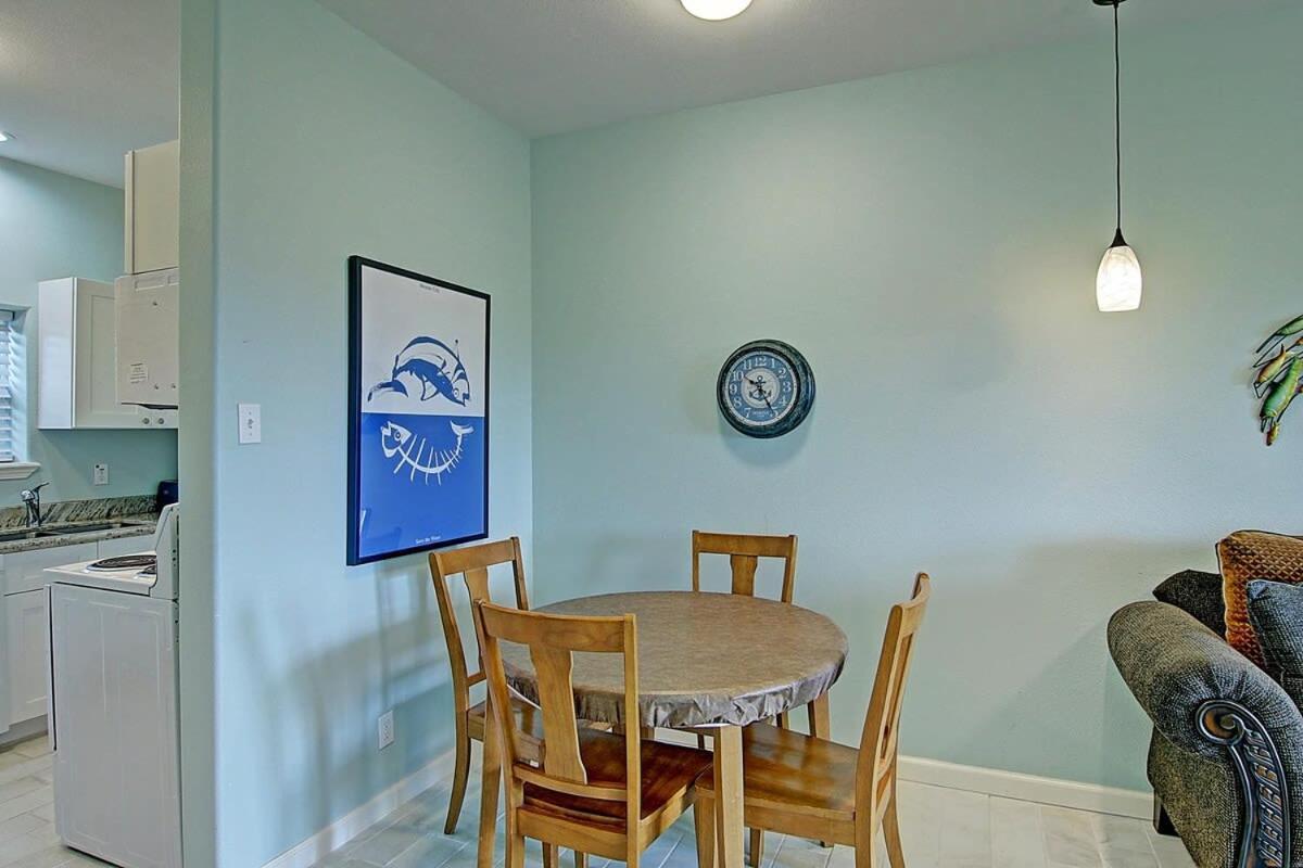 Captain Quarter'S 1 Bedrm Unit At Sea Isle Village Порт Арансас Екстериор снимка