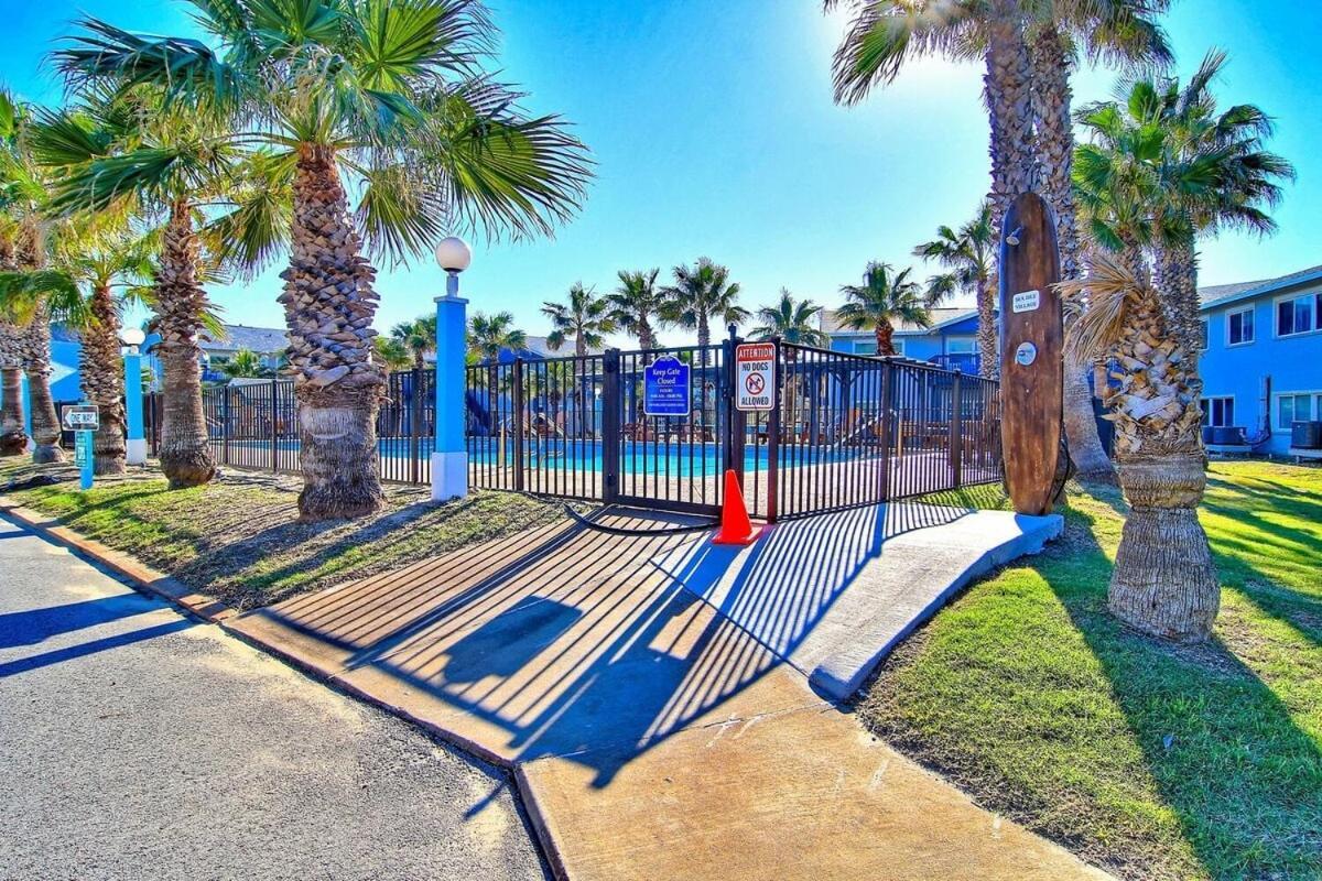 Captain Quarter'S 1 Bedrm Unit At Sea Isle Village Порт Арансас Екстериор снимка